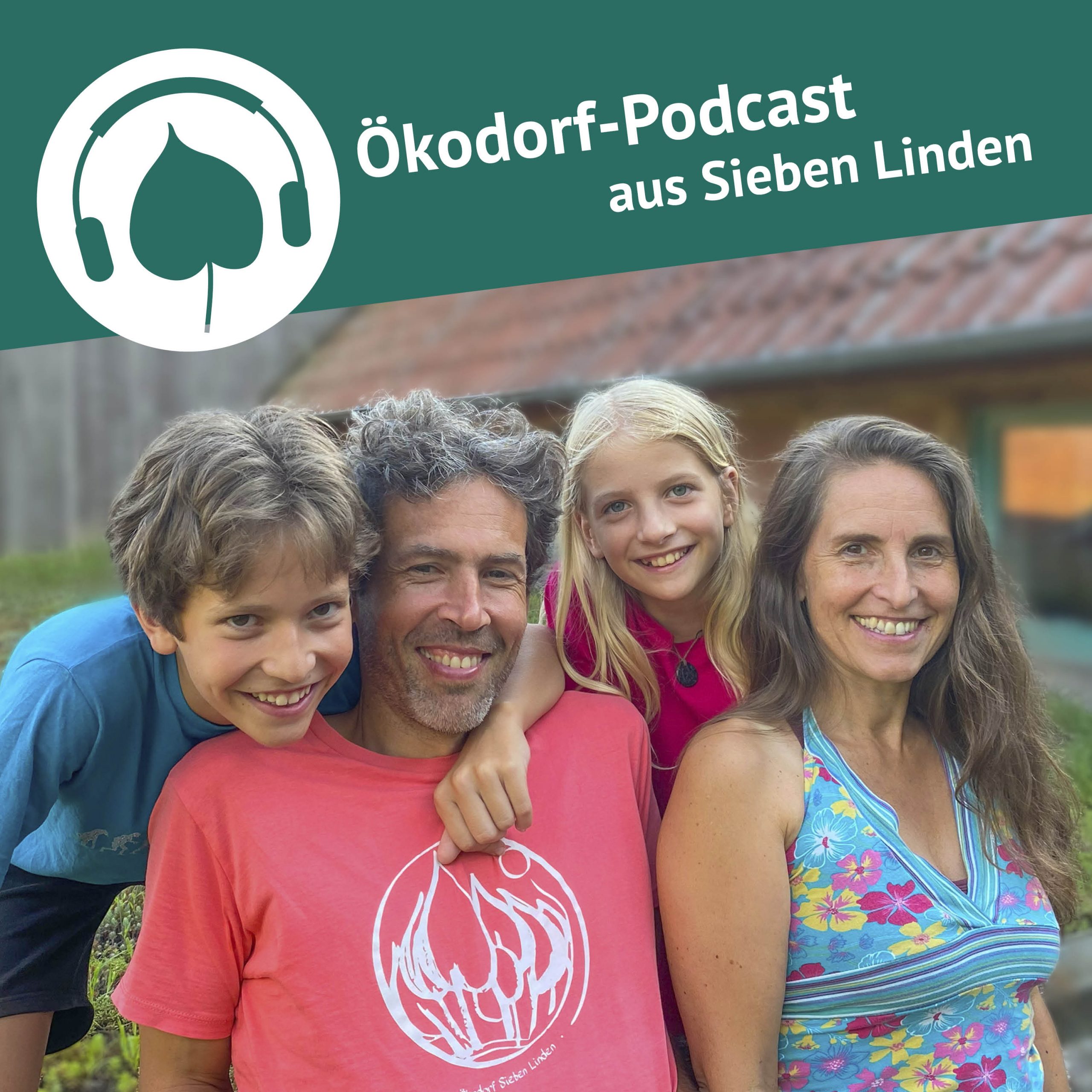 Bild von Simone und Henning sowie den Kindern Emil und Lou, die eine freie Schule besuchen