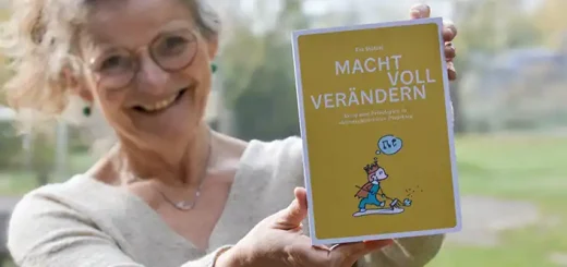 Margaretha Shaw präsentiert das Buch von Eva Stützel