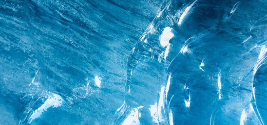 blaue Wasseroberfläche